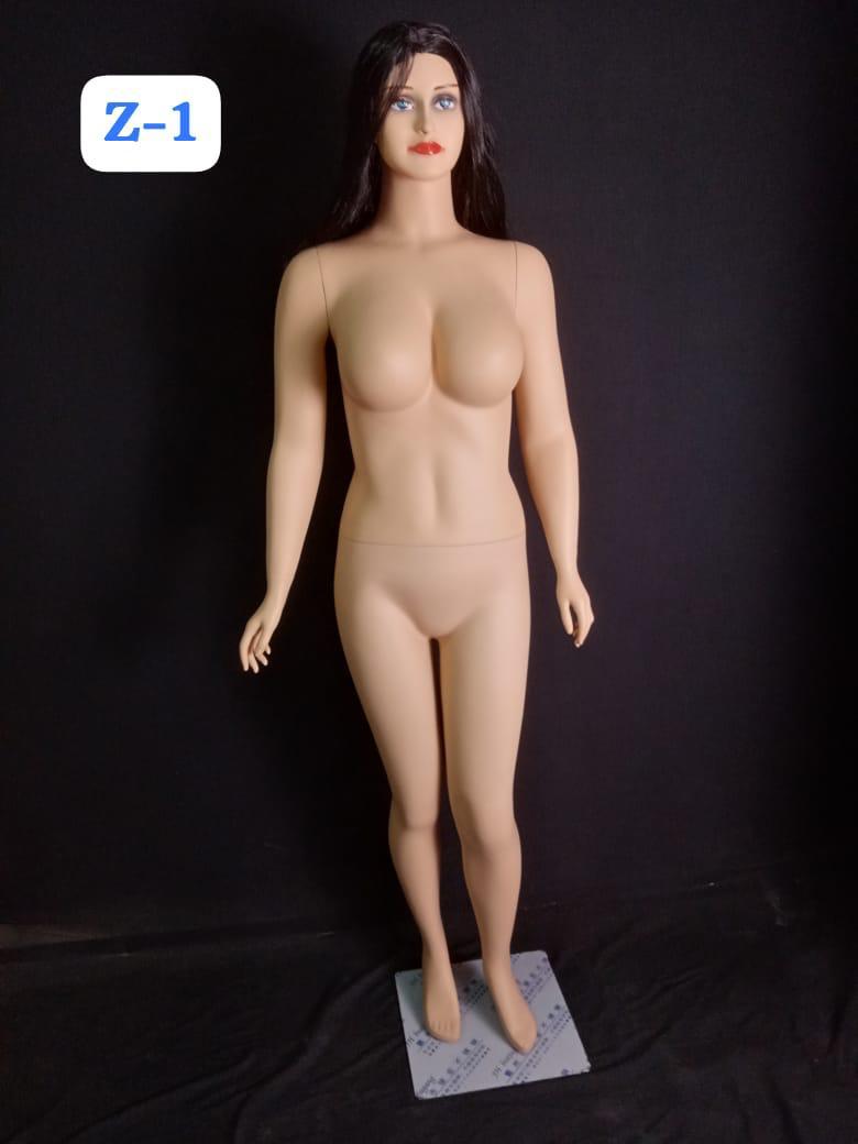 MANNEQUIN FEMME AVEC CHEVEAUX PLASTIQUE SKIN SUPPORT METALIQUE Z-1