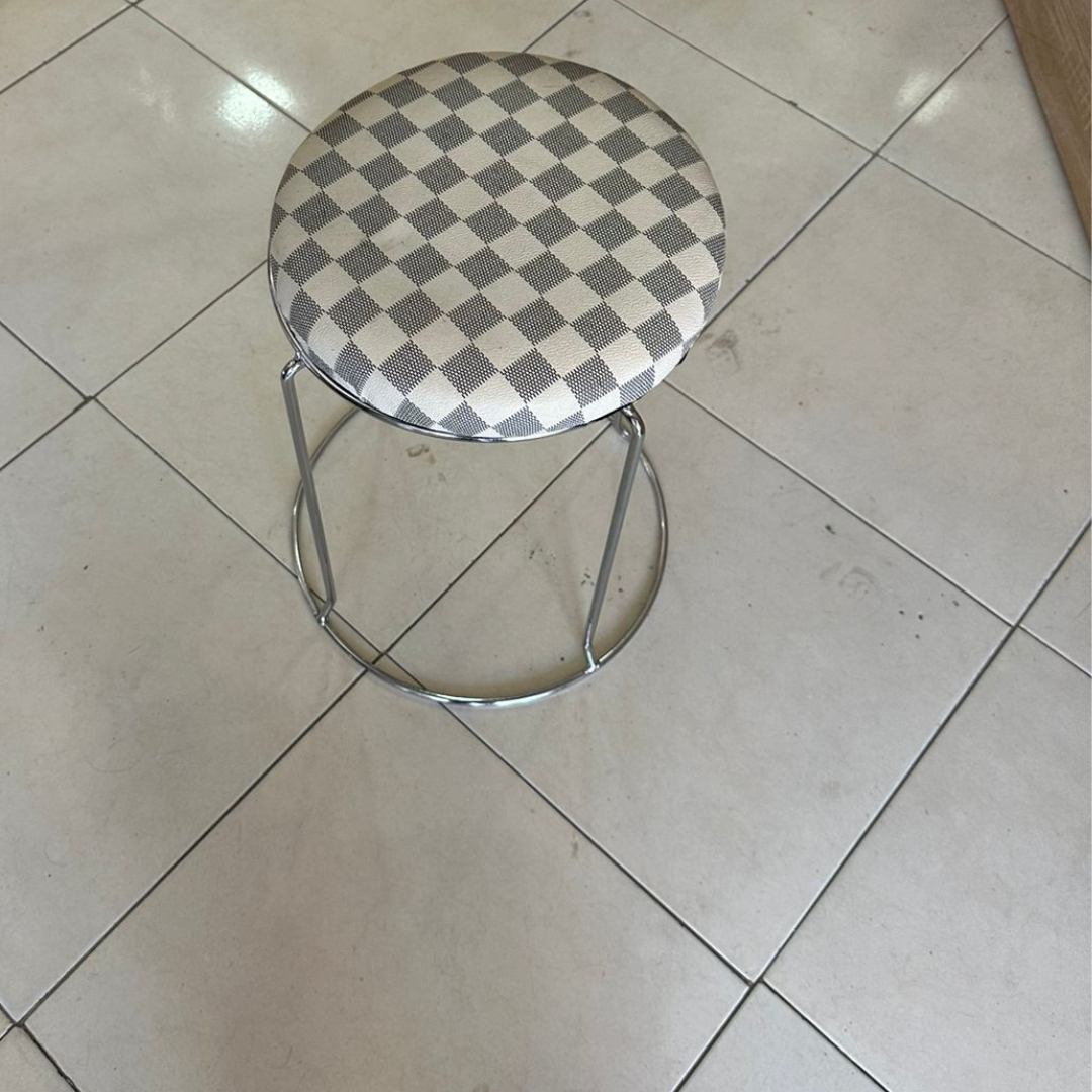 Chaise Ronde Métallique