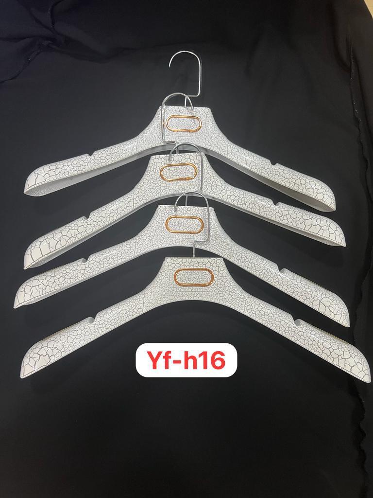 PERCHA BROKEN WHITE YF-H16 PLASTIQUE