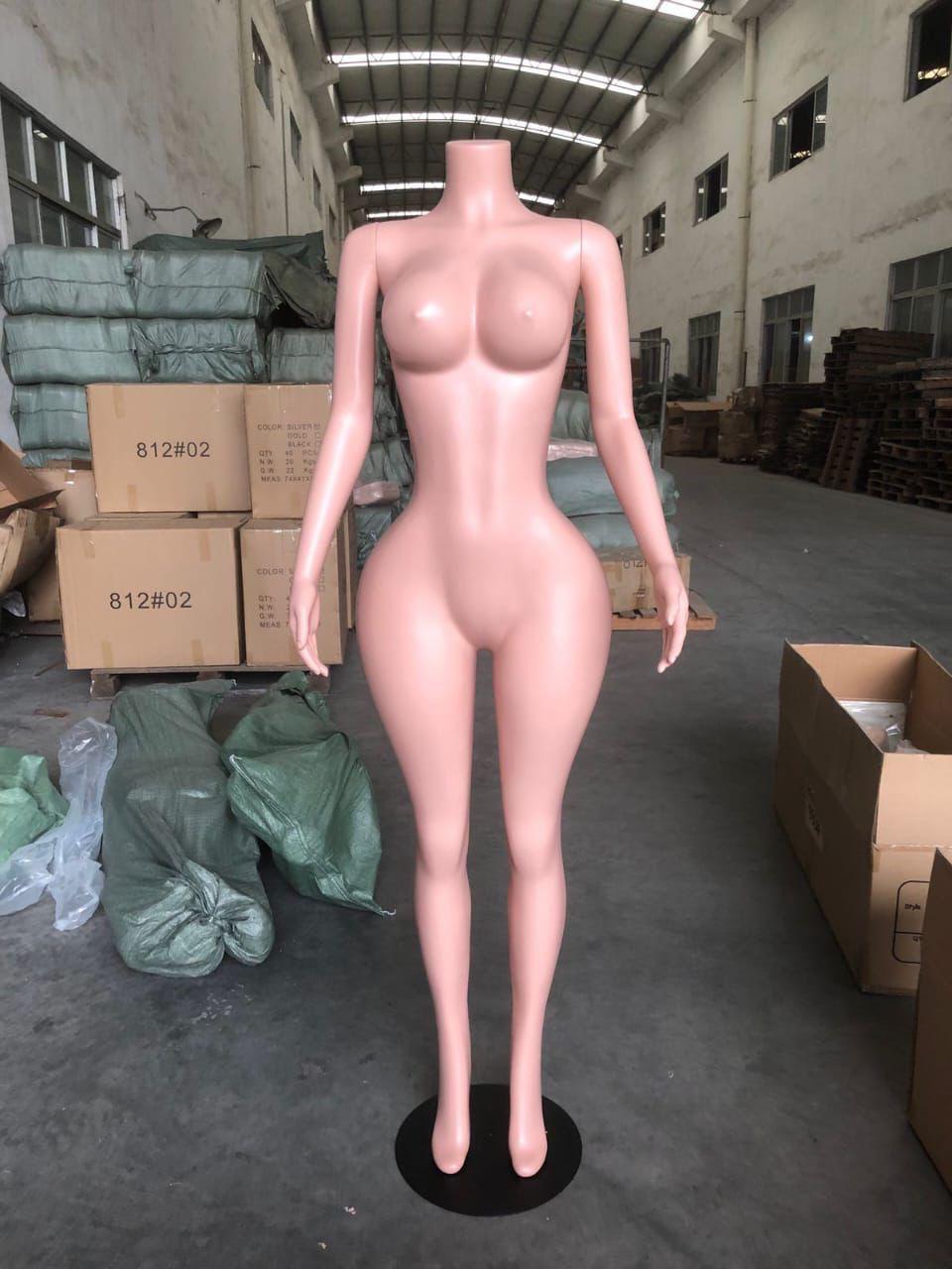 MANEQUIN FEMME  PLASTIQUE SUPPORT METALIQUE SANS TETE  957-12